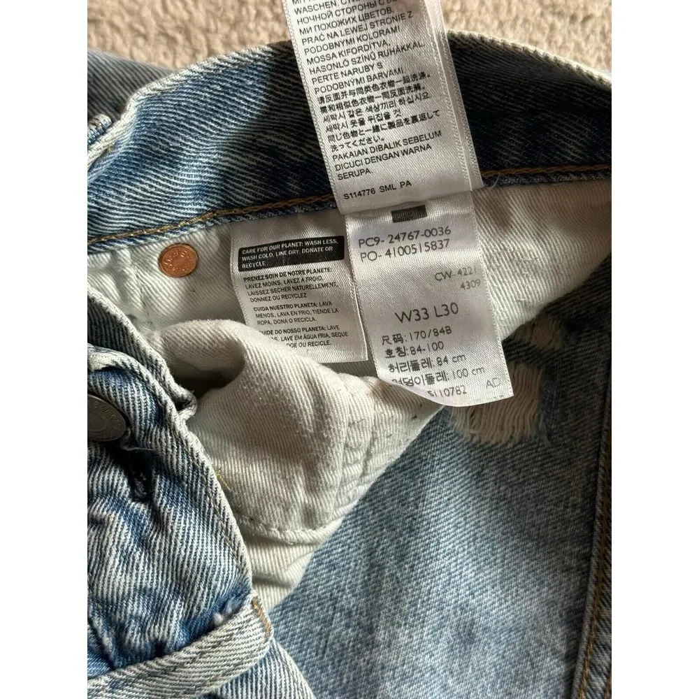 Levi's Men's Lot 551 Z Light Wash Straight Jeans Distressed Denim Blue ‎ Size 33
